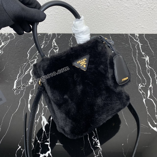 Prada專櫃新款山羊毛桶包 1BA373 普拉達Prada Panier桶包手袋 csp1527